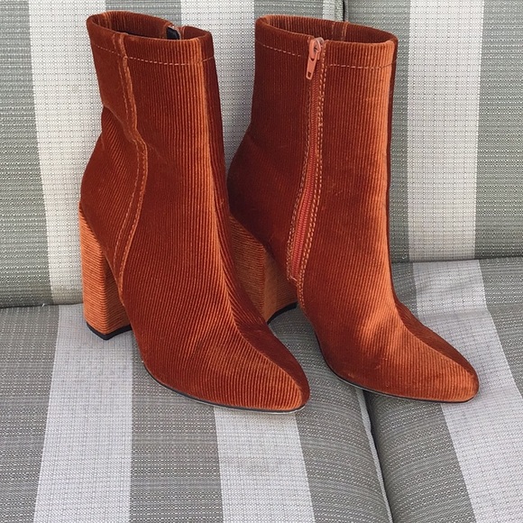 Burnt orange corduroy Heeled Boots with Sleek Silhouette - Picture 2 of 5